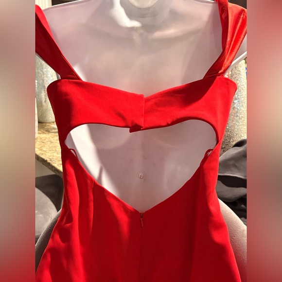 Jay Godfrey Red Biles Off-The-Shoulder Mermaid Gown size 2 - Picture 6 of 9